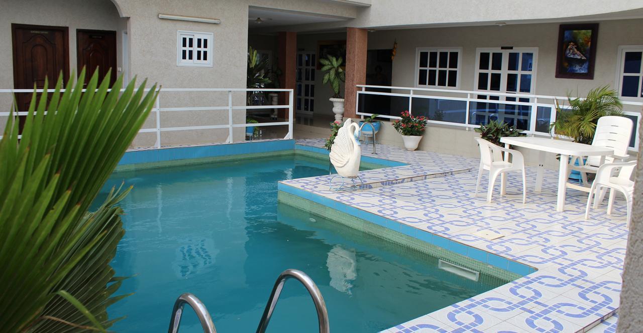 Agla Hotel Lome Ngoại thất bức ảnh