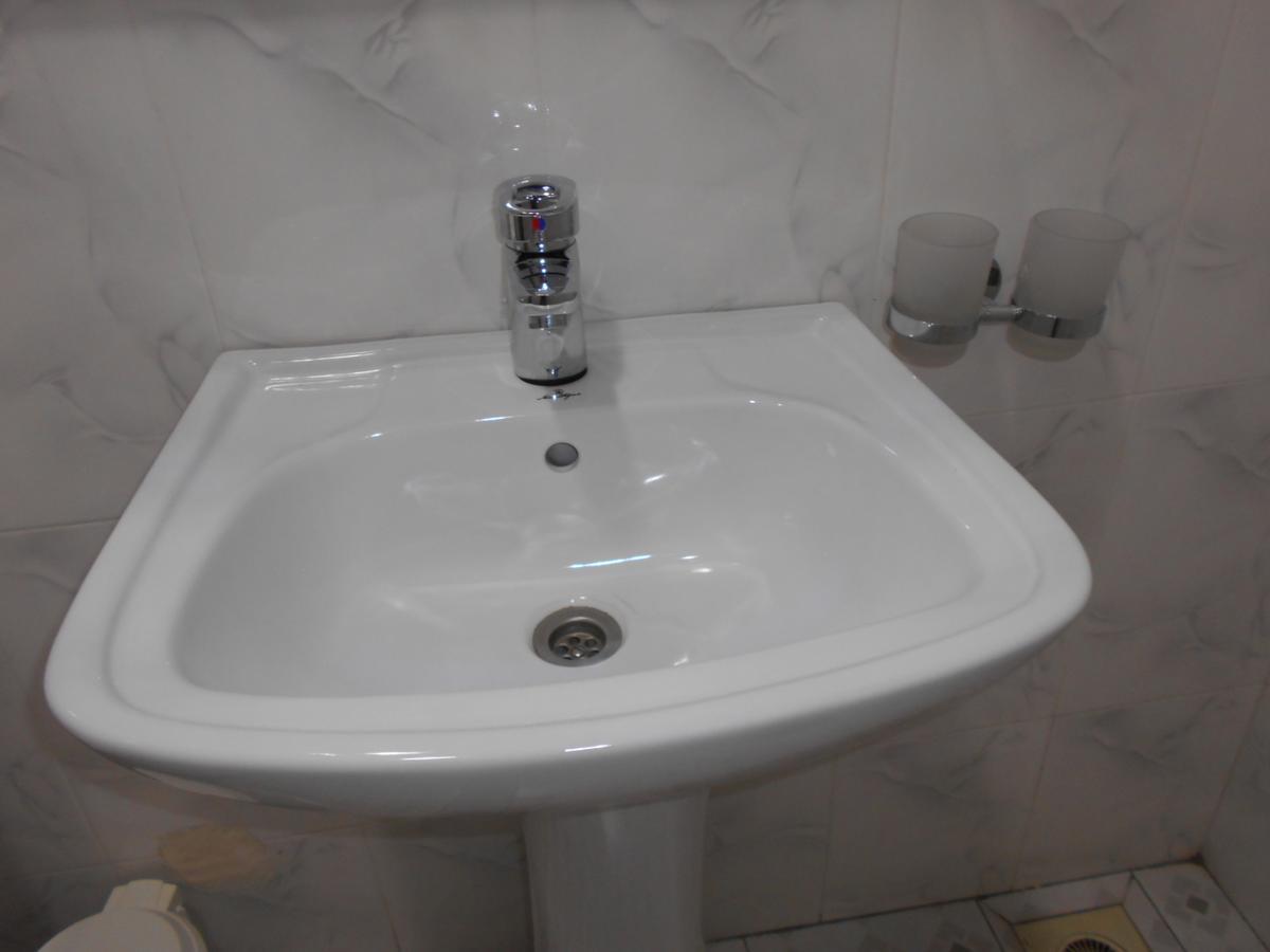 Agla Hotel Lome Ngoại thất bức ảnh