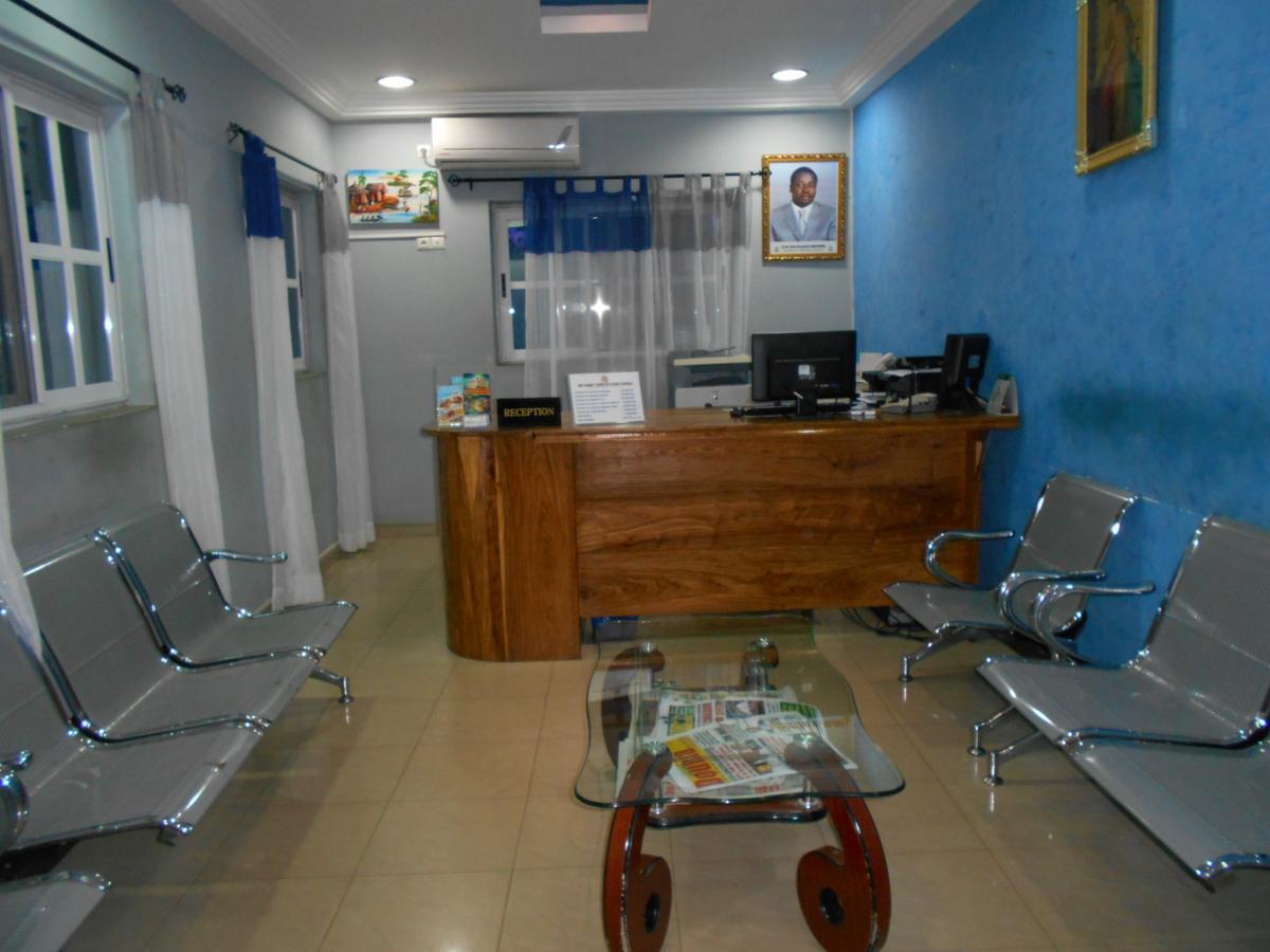 Agla Hotel Lome Ngoại thất bức ảnh