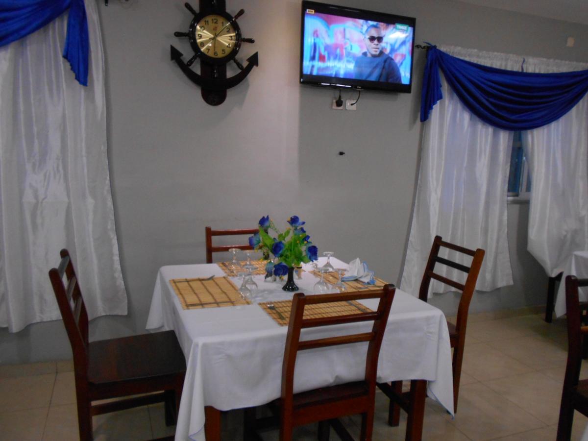 Agla Hotel Lome Ngoại thất bức ảnh