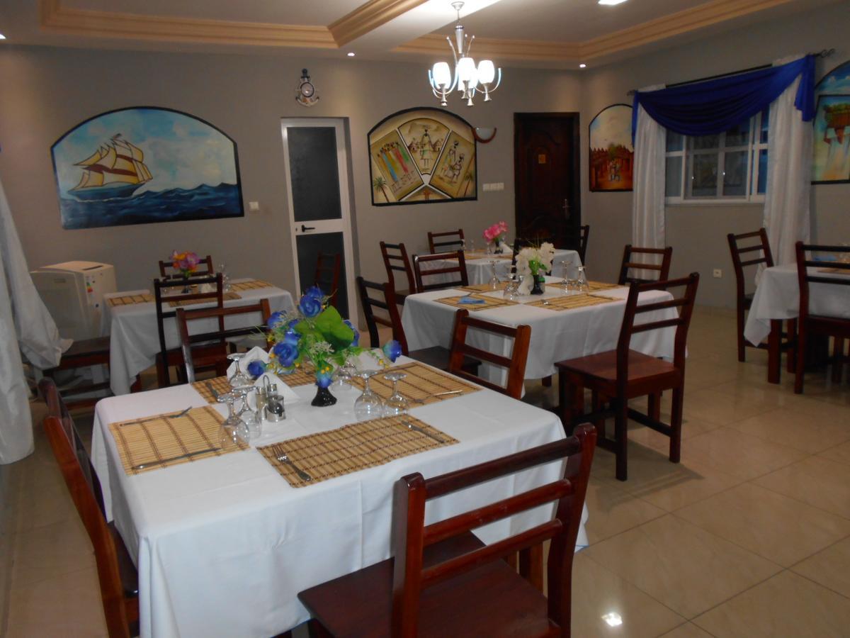 Agla Hotel Lome Ngoại thất bức ảnh