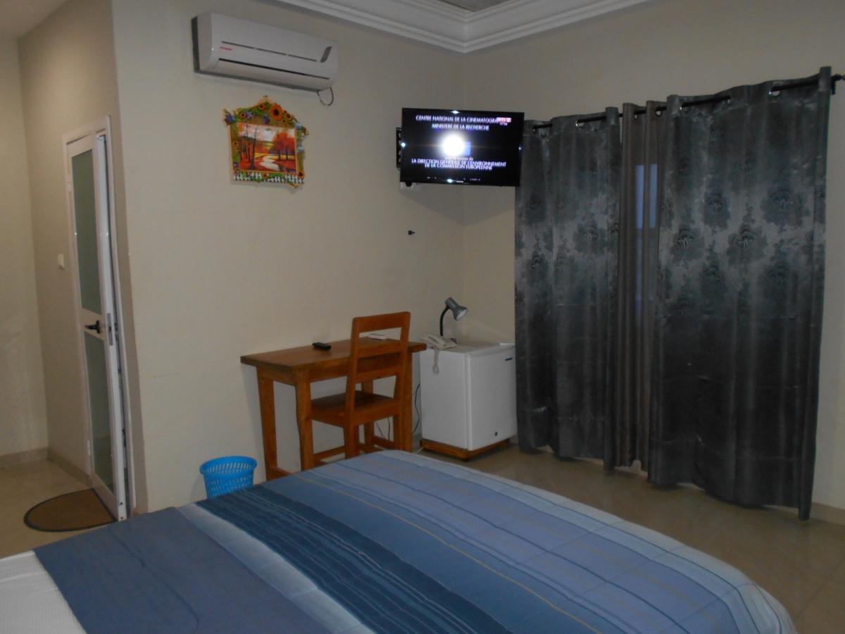 Agla Hotel Lome Ngoại thất bức ảnh