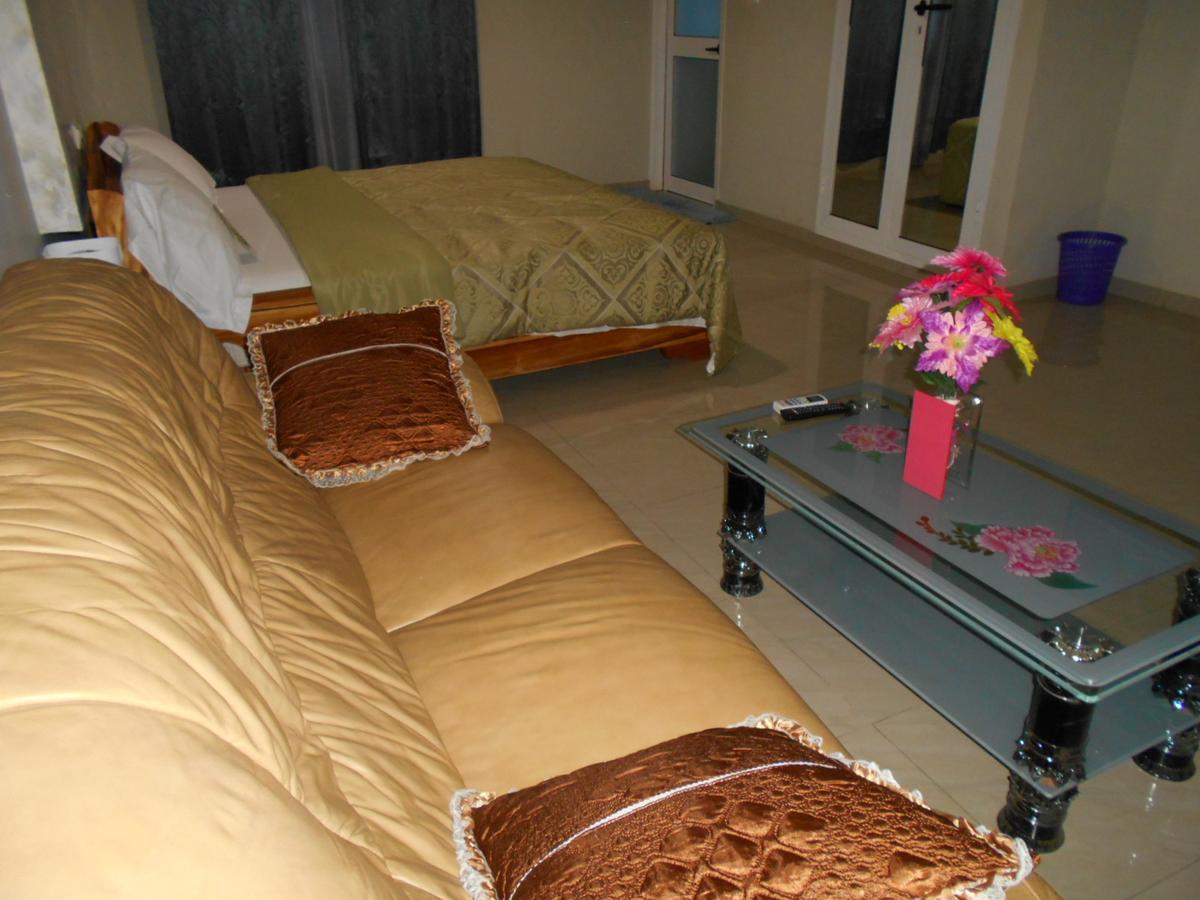 Agla Hotel Lome Ngoại thất bức ảnh